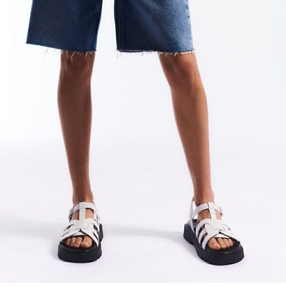 ZARA FLAT LEATHER CAGE SANDALS WITH TRACK SOLE - Picture 4 of 4